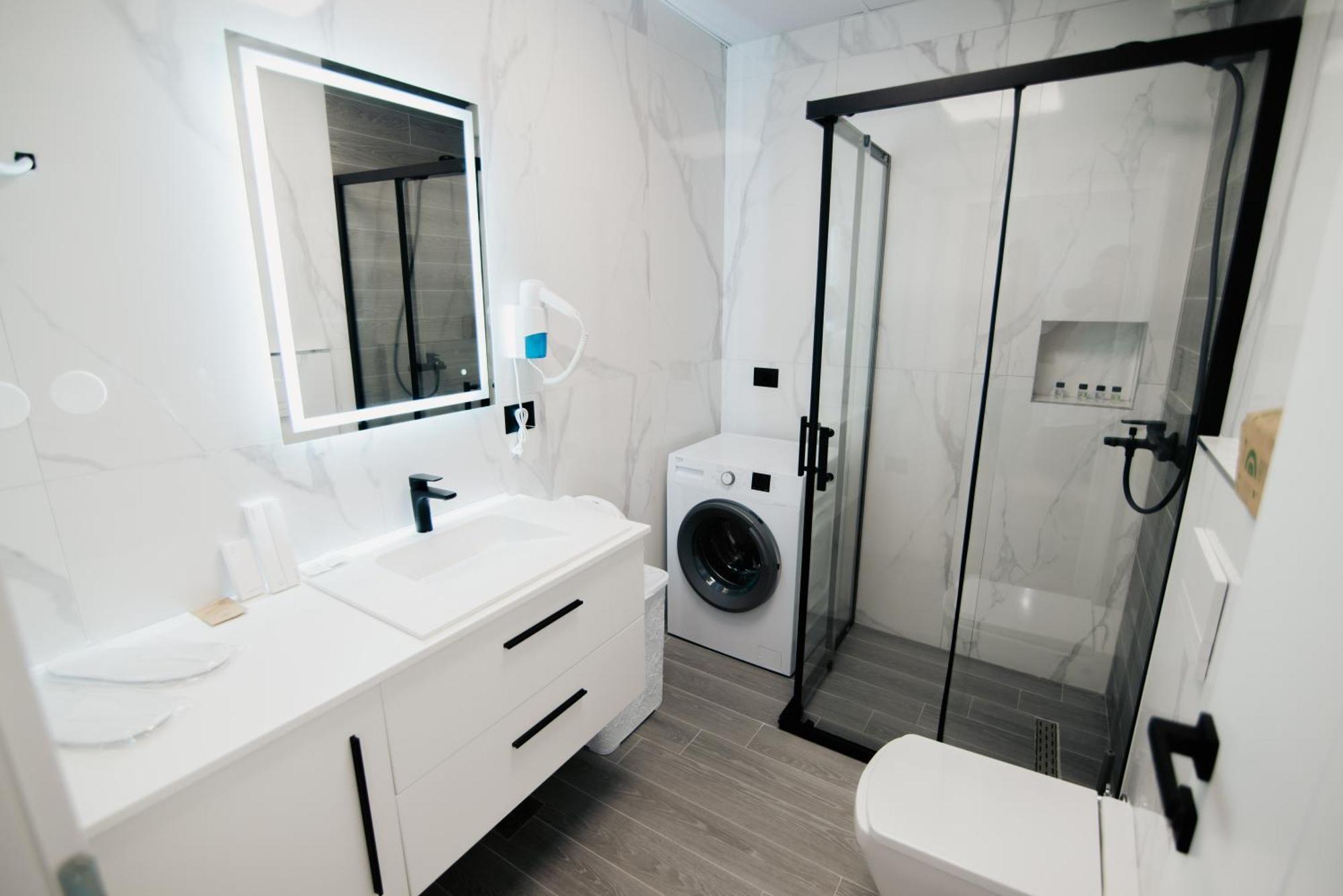Froa Luxury Apartment Debar Exterior photo